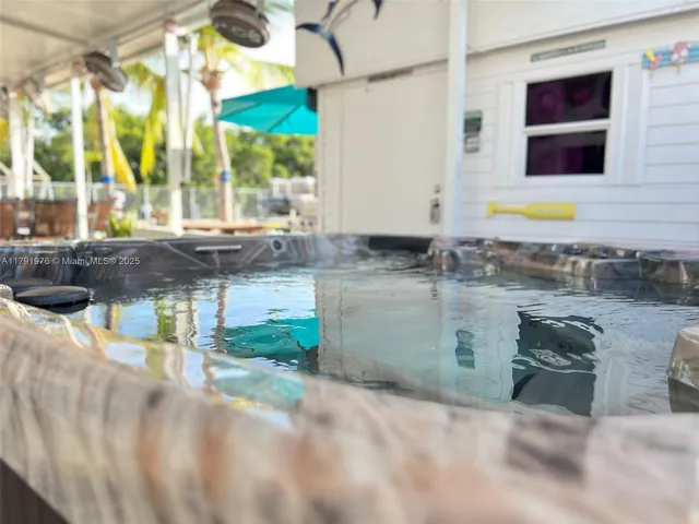 a picture of a bench and a window