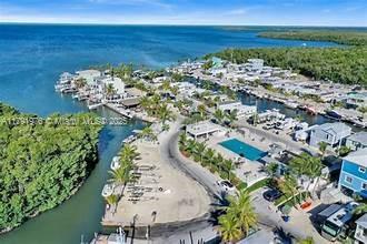 325 Calusa Street Key Largo, FL 33037 - Photo 30 of 48 a view of a city