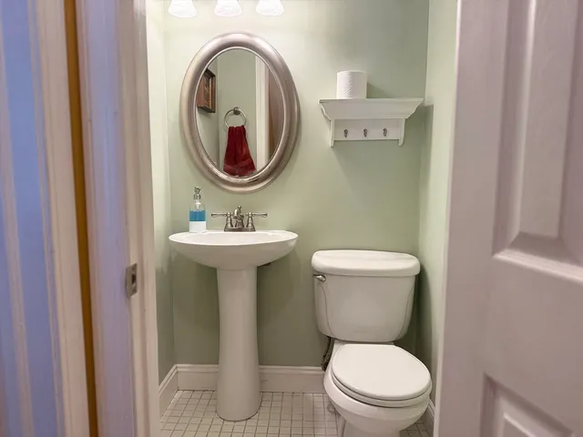 $285,000 | 14 Granby Heights, Unit 14, Granby, MA 01033