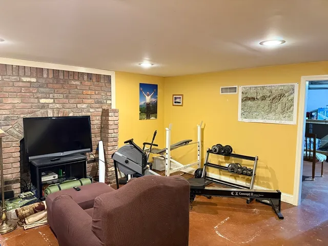 $285,000 | 14 Granby Heights, Unit 14, Granby, MA 01033