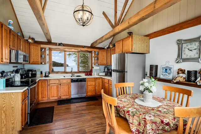 $1,250,000 | 4 Warrenton Street, Rockport, ME 04856