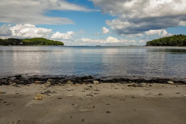 $1,250,000 | 4 Warrenton Street, Rockport, ME 04856