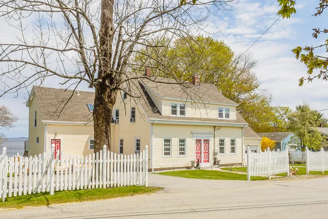 $1,250,000 | 4 Warrenton Street, Rockport, ME 04856