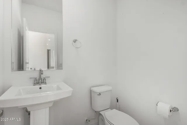 $2,800 | 15138 West Hadley Street, Goodyear, AZ 85338