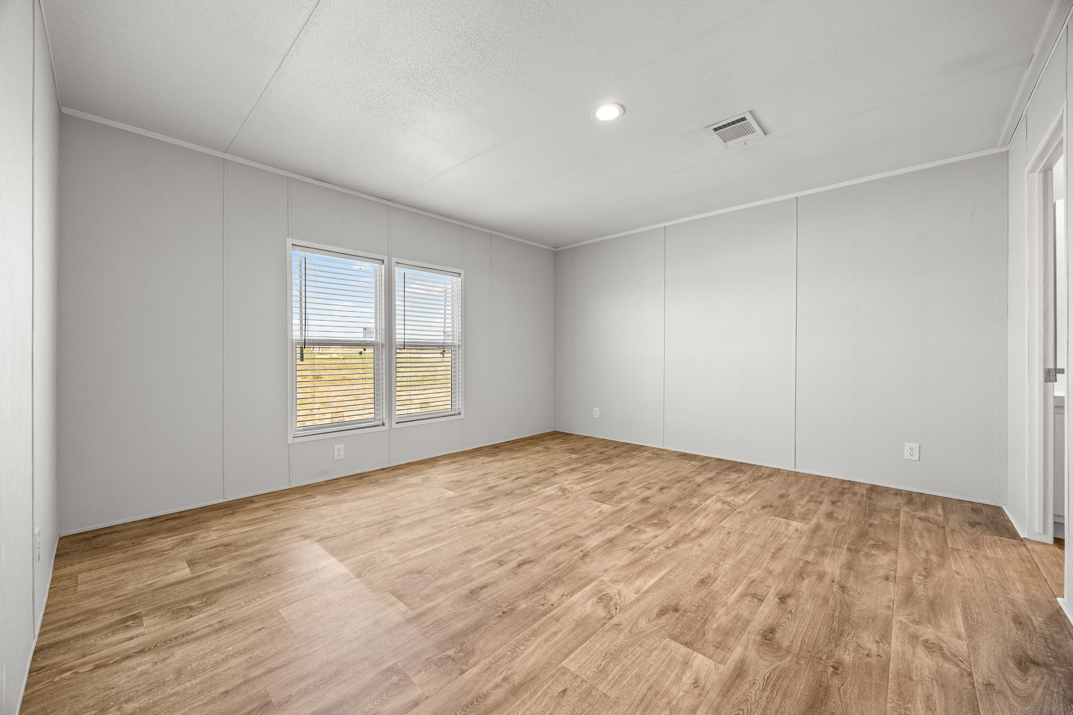 260 Castellana Way Elgin, TX 78621 - Photo 17 of 28