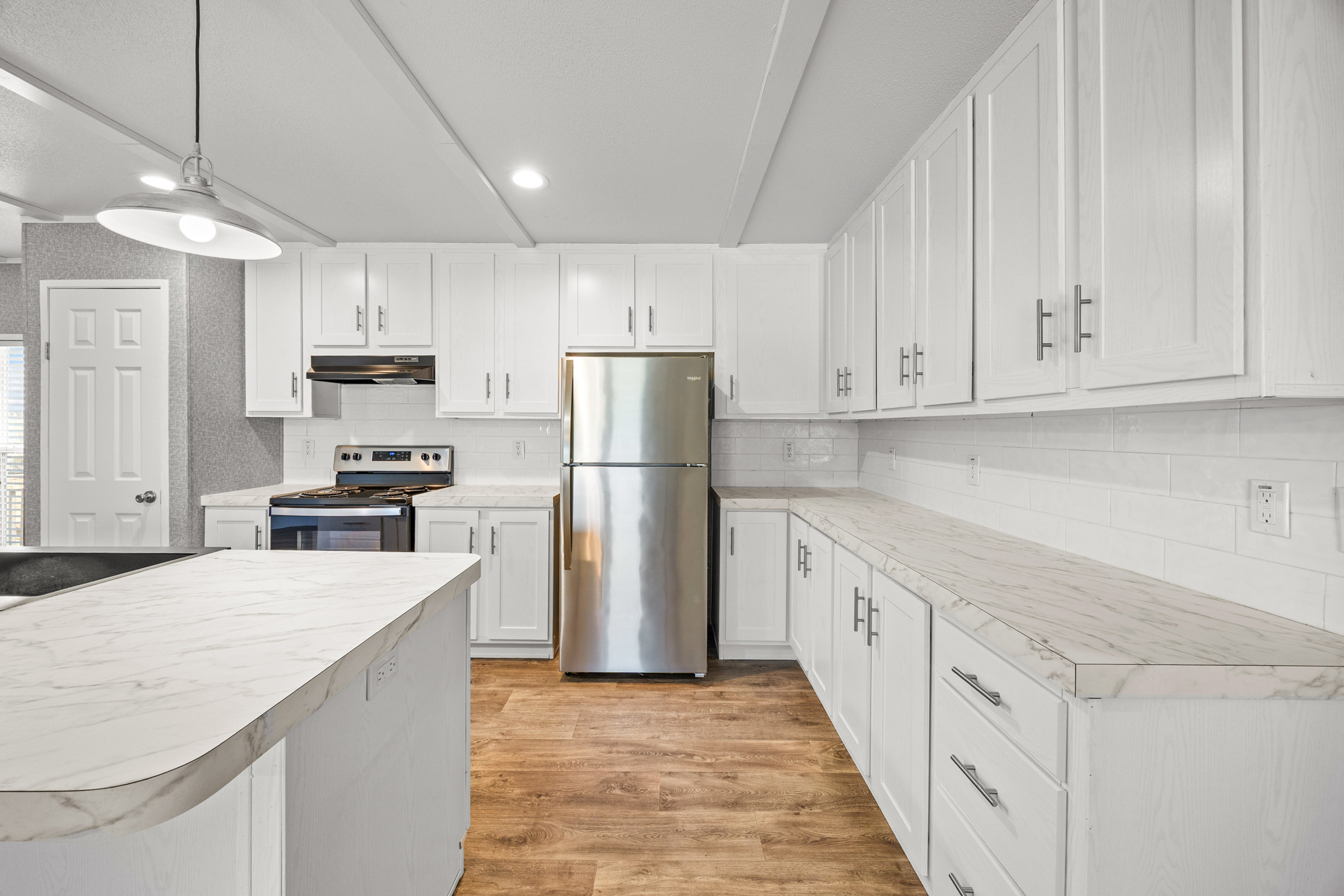 260 Castellana Way Elgin, TX 78621 - Photo 9 of 28