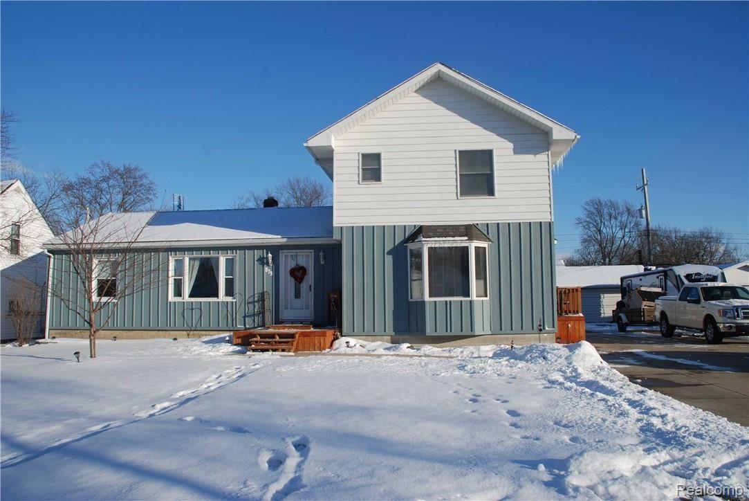 879 Rambow Drive Monroe, MI 48161 - Photo 8 of 55 2.jpg