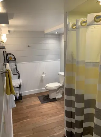 $1,300 | 911 11th Street, Unit 2, Galveston, TX 77550