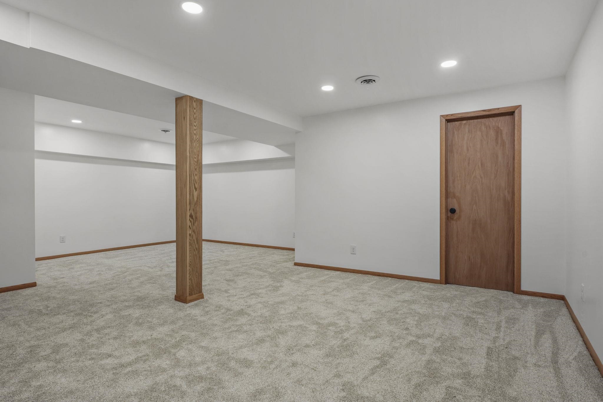 207 South Rutland Street Brooklyn, WI 53521 - Photo 37 of 61