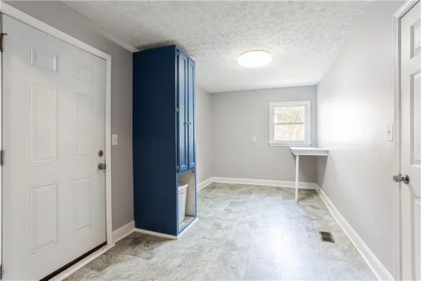 $395,000 | 848 East Avenue, Scottdale, GA 30079
