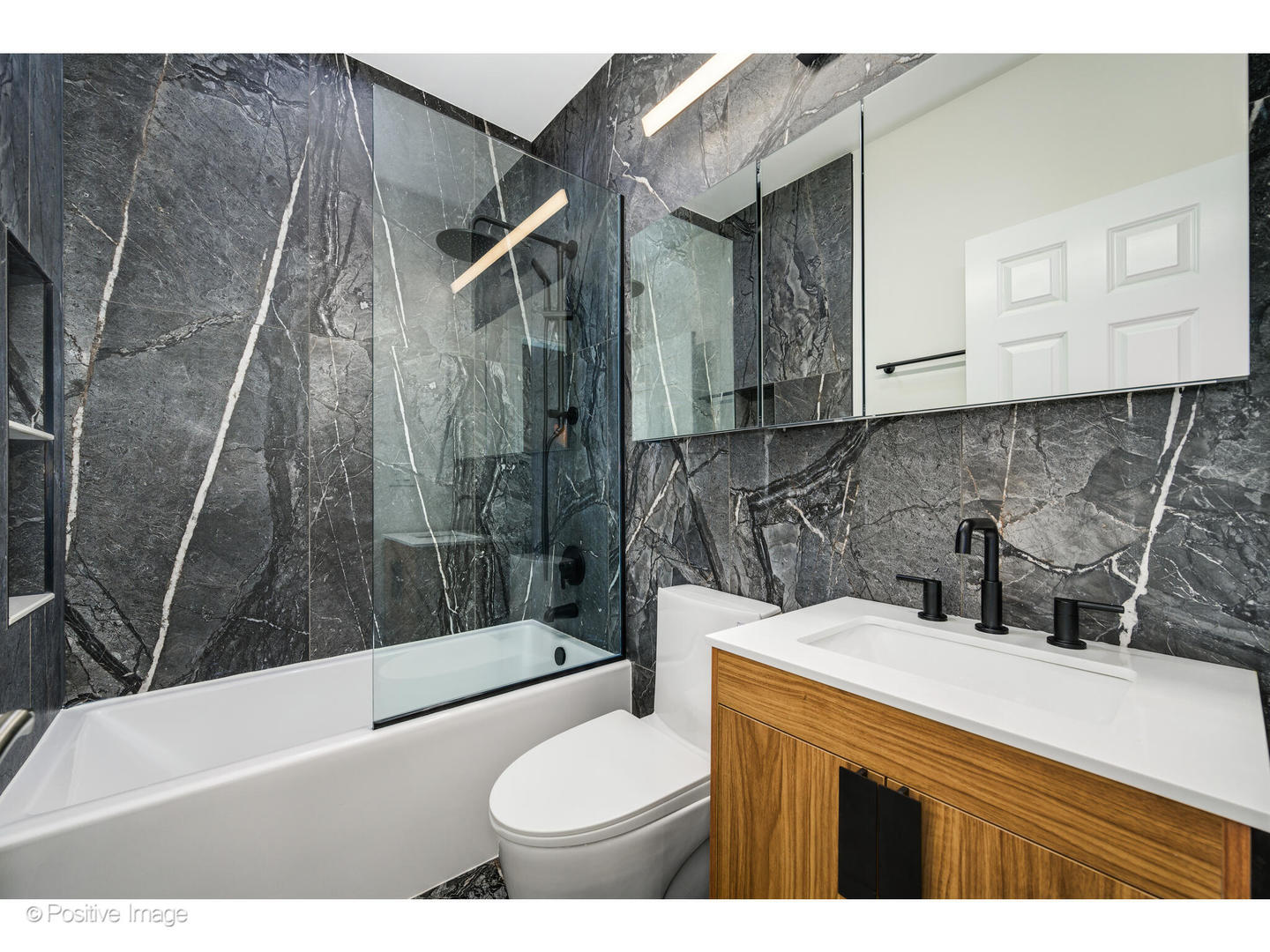 58 Legacy Lane Wheeling, IL 60090 - Photo 20 of 24 Gallery Image 20