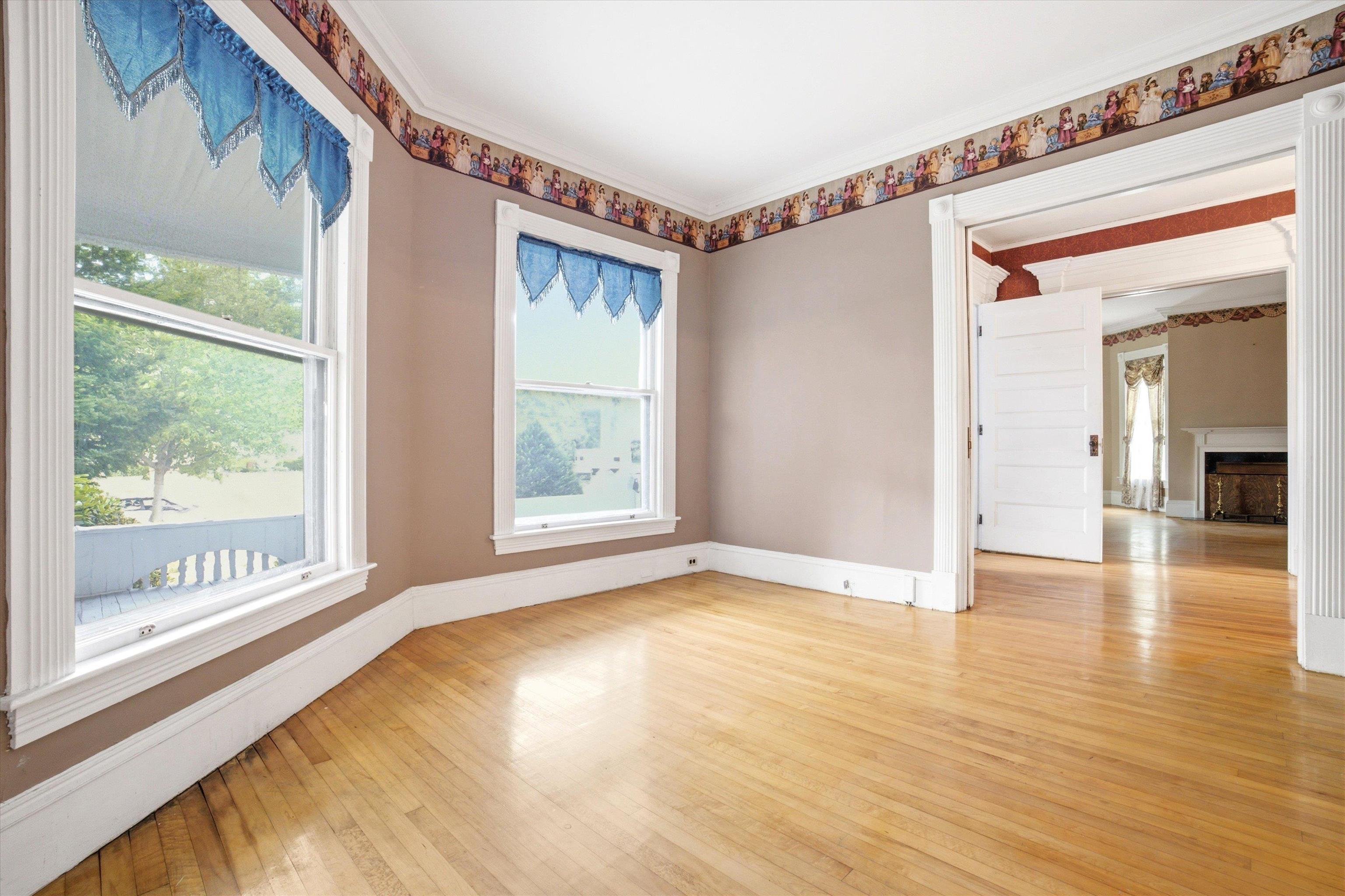 2108 Elm Street Manchester, NH 03104 - Photo 11 of 59