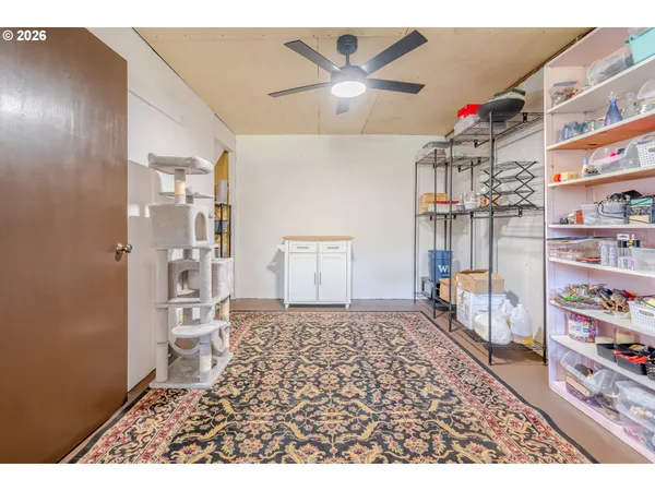 $669,500 | 656 Northwest Thornton Lake Drive, Albany, OR 97321