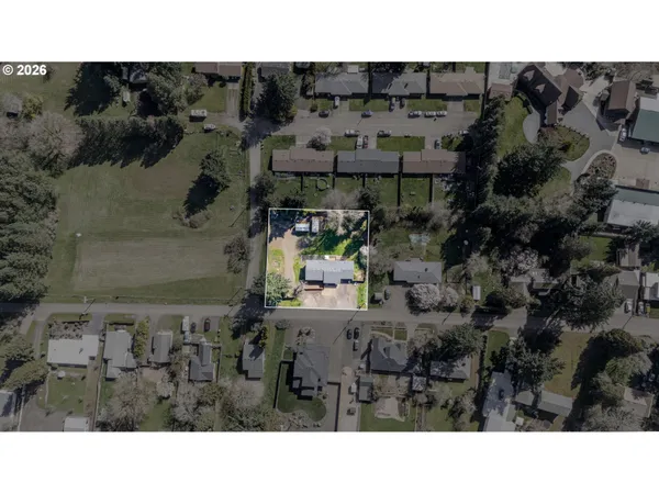 $669,500 | 656 Northwest Thornton Lake Drive, Albany, OR 97321