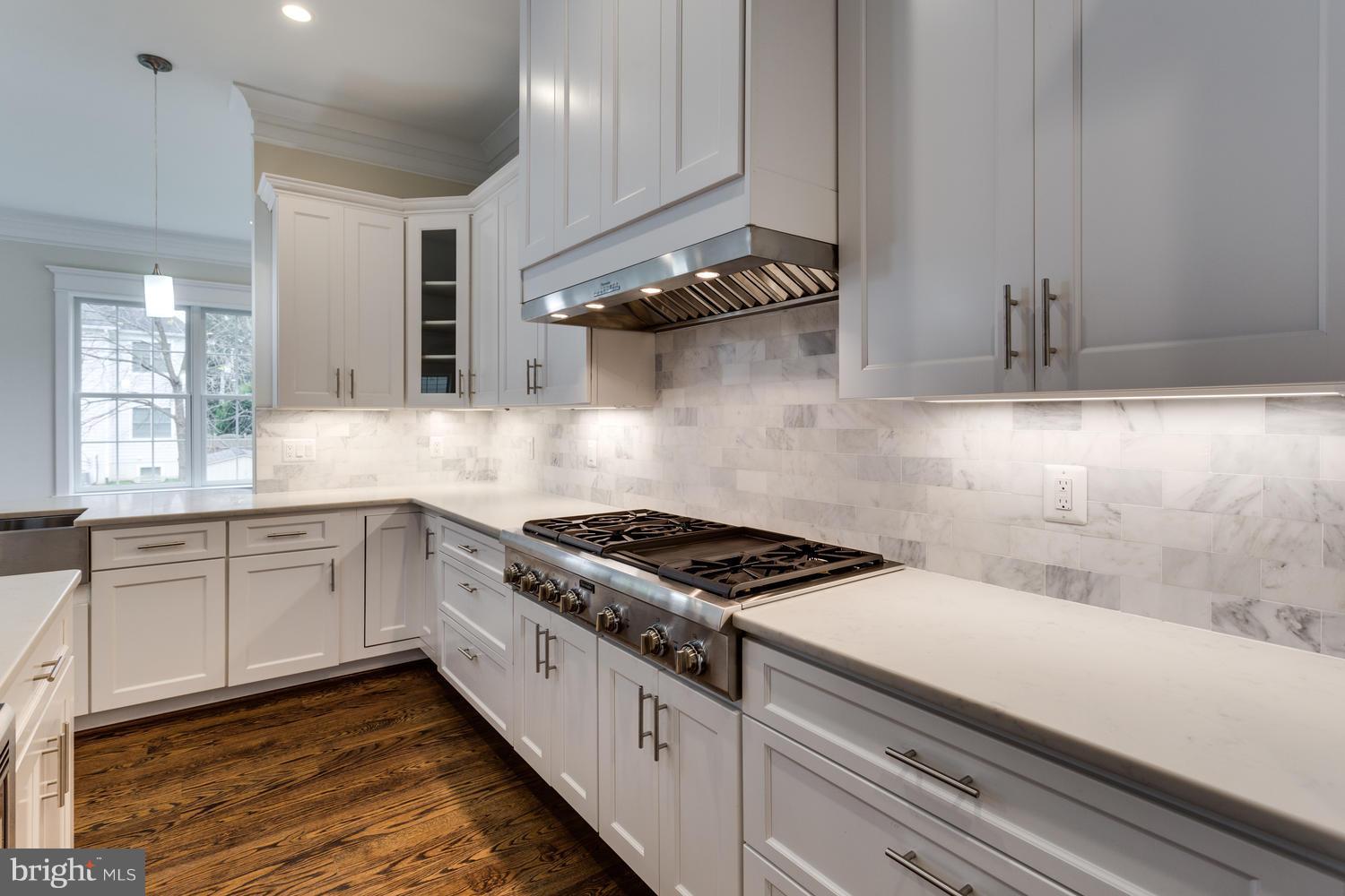7206 Churchill Road McLean, VA 22101 - Photo 11 of 30 Kitchen