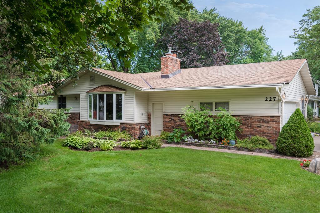 227 Snail Lake Road Shoreview, MN 55126 - Photo 1 of 29 Gallery Image 1