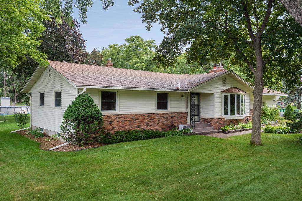 227 Snail Lake Road Shoreview, MN 55126 - Photo 2 of 29 Gallery Image 2