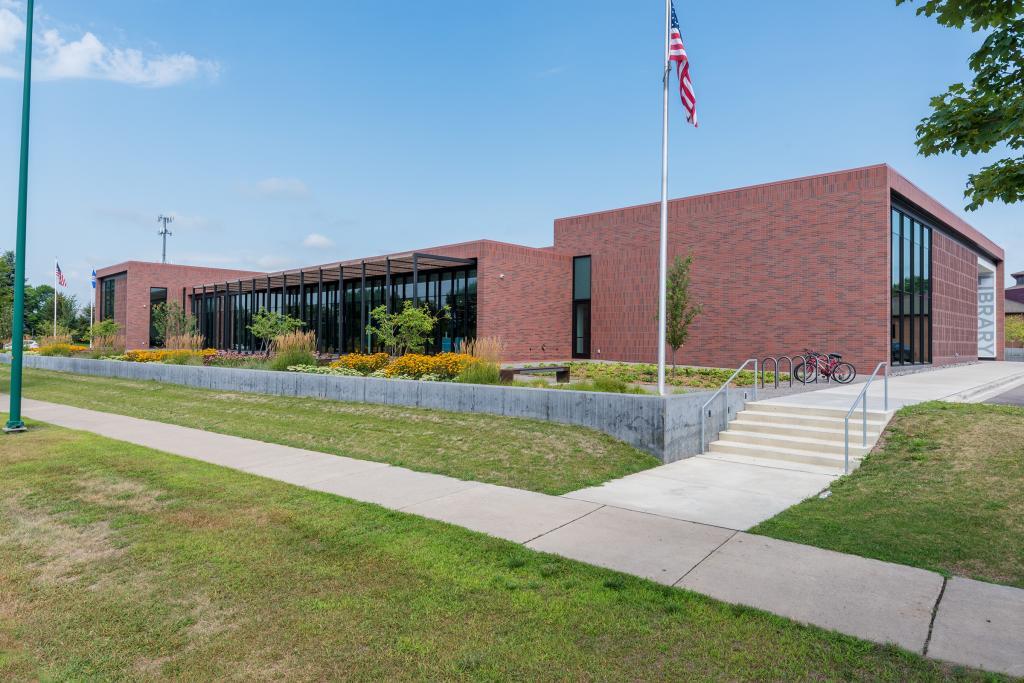 227 Snail Lake Road Shoreview, MN 55126 - Photo 25 of 29 Gallery Image 25