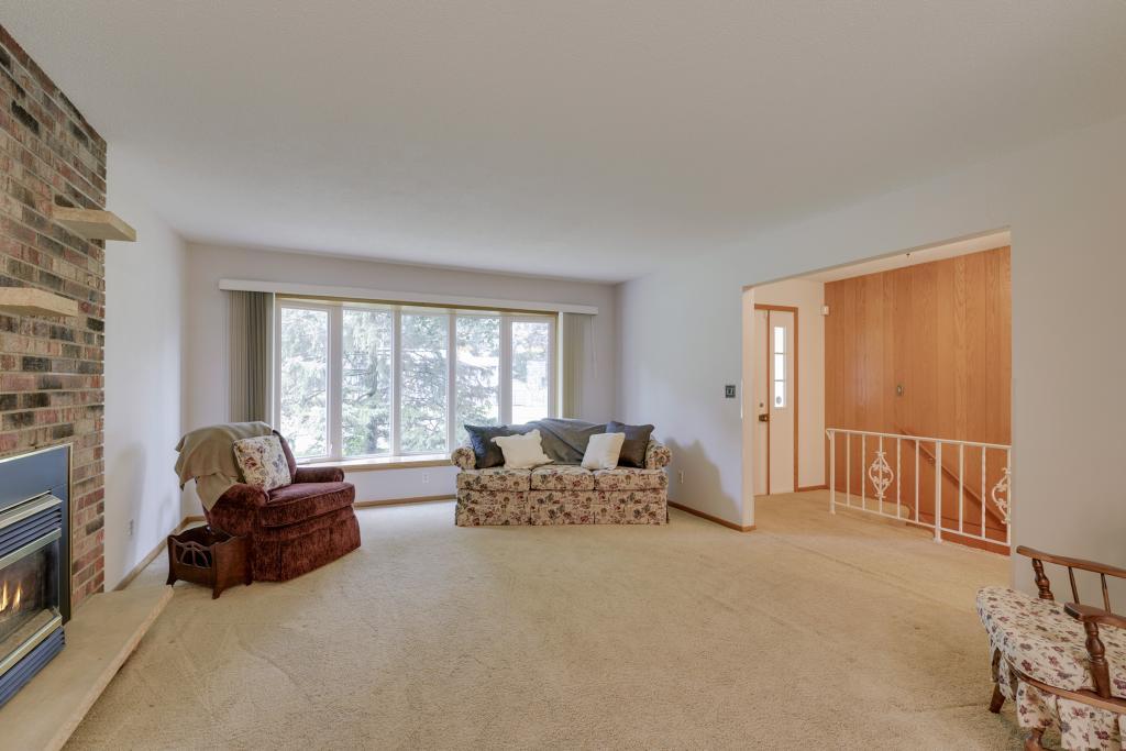 227 Snail Lake Road Shoreview, MN 55126 - Photo 6 of 29 Gallery Image 6