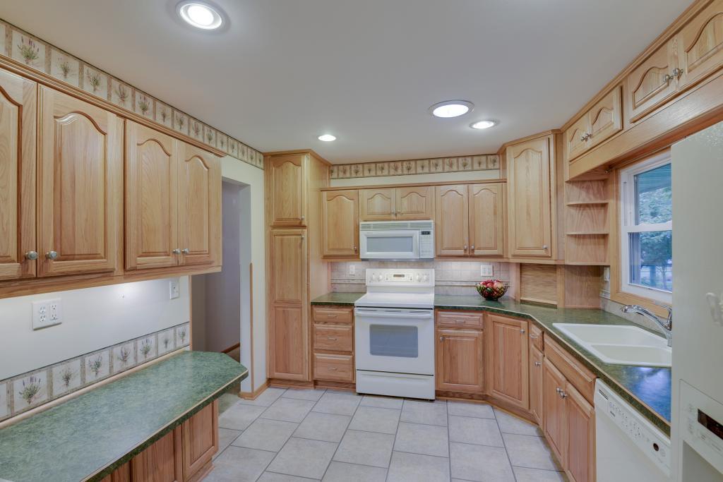 227 Snail Lake Road Shoreview, MN 55126 - Photo 7 of 29 Gallery Image 7