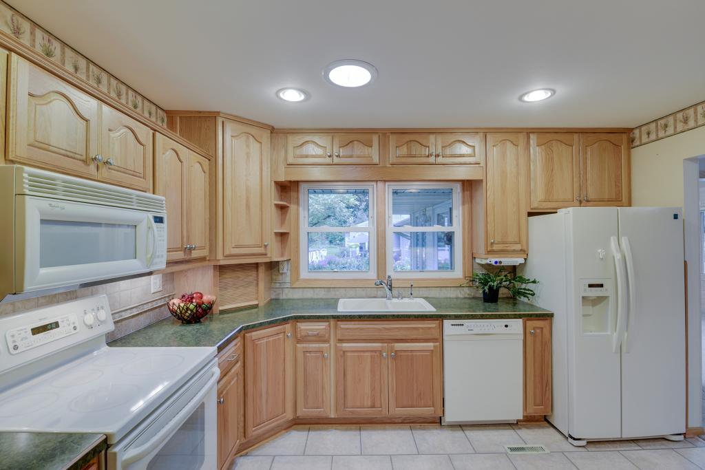 227 Snail Lake Road Shoreview, MN 55126 - Photo 8 of 29 Gallery Image 8