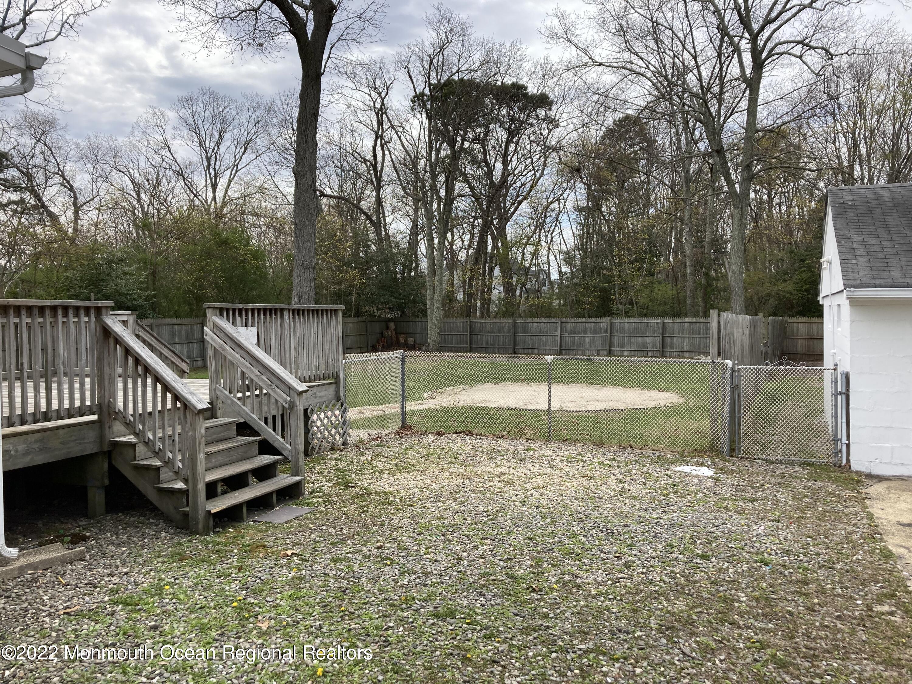 40 Brand Road Toms River, NJ 08753 - Photo 4 of 20 1E96EBA2-95DA-4BA3-A264-BFE369627A68