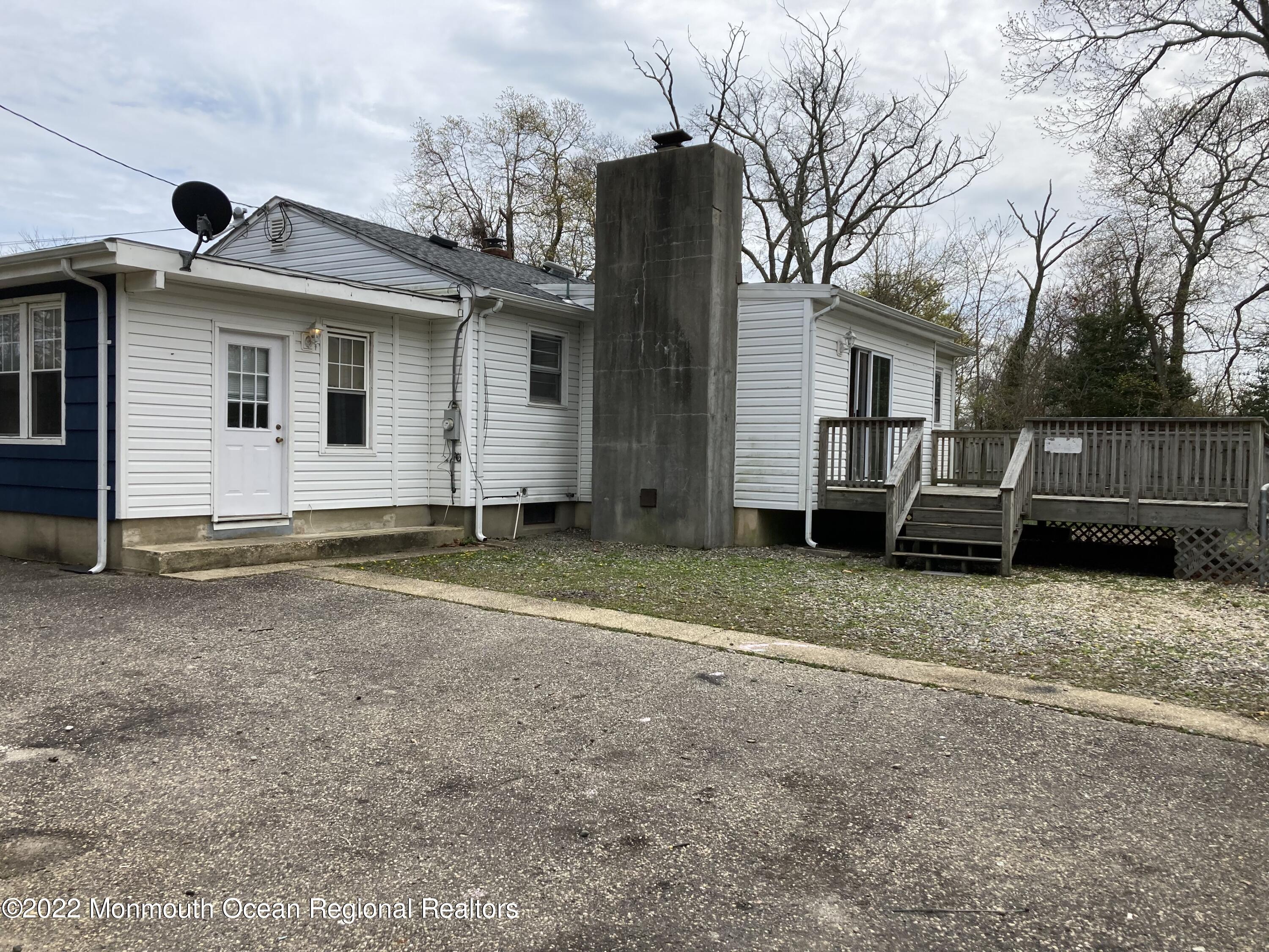 40 Brand Road Toms River, NJ 08753 - Photo 6 of 20 E9281ED3-855A-4C34-944F-C8957B788B6F