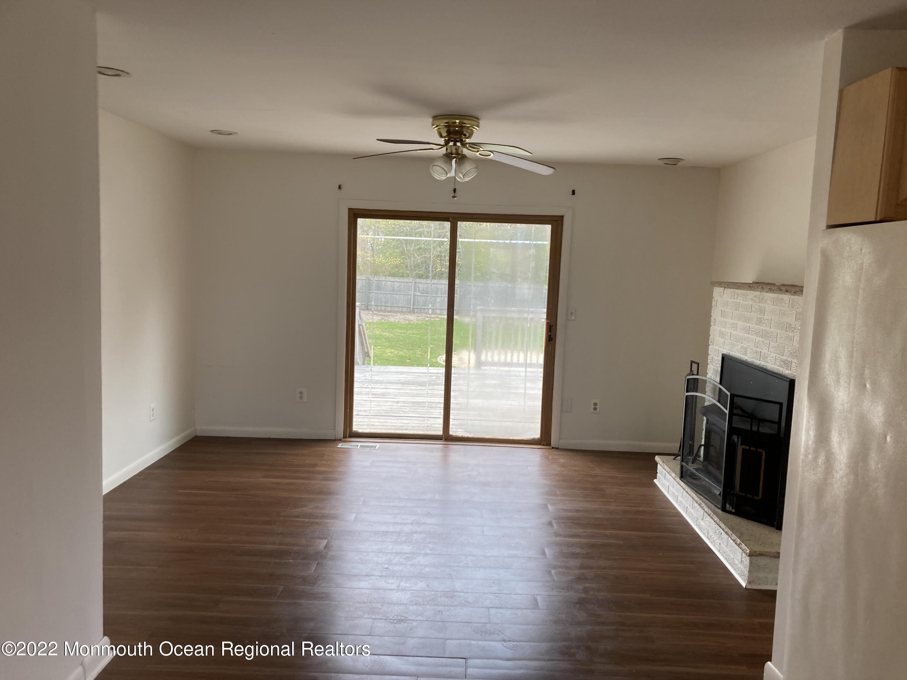 40 Brand Road Toms River, NJ 08753 - Photo 10 of 20 52622F60-F2F1-484B-B905-9DD972080605