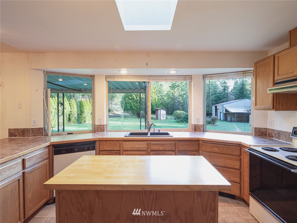15140 Stevens Road Southeast Olalla, WA 98359 - Photo 16 of 37 Gallery Image 16