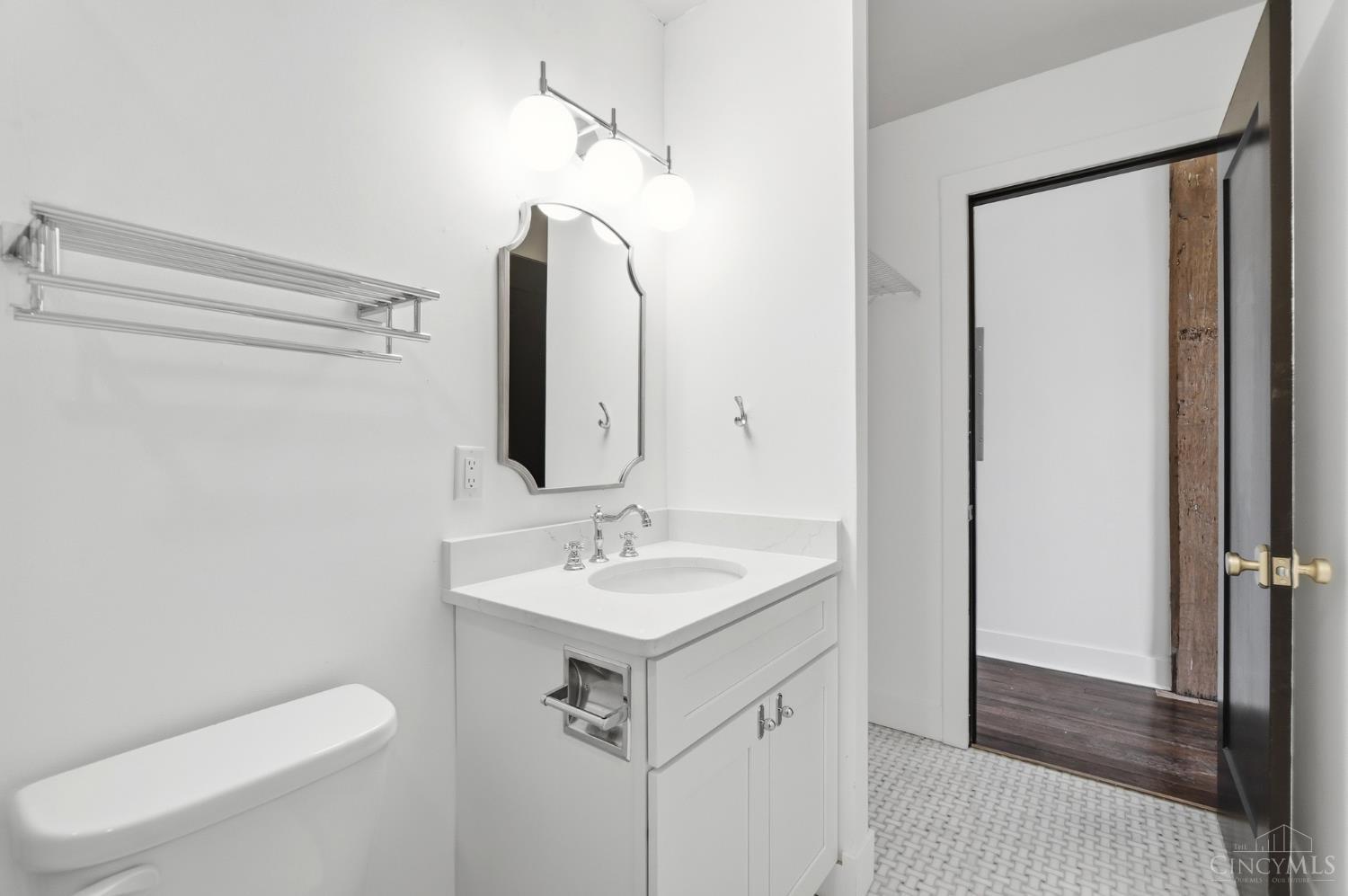 607 Main Street, Unit 5 Cincinnati, OH 45202 - Photo 22 of 36