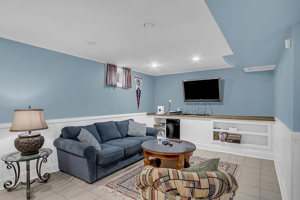 98 Nells Pond Road Lynn, MA 01904 - Photo 29 of 42 Gallery Image 29