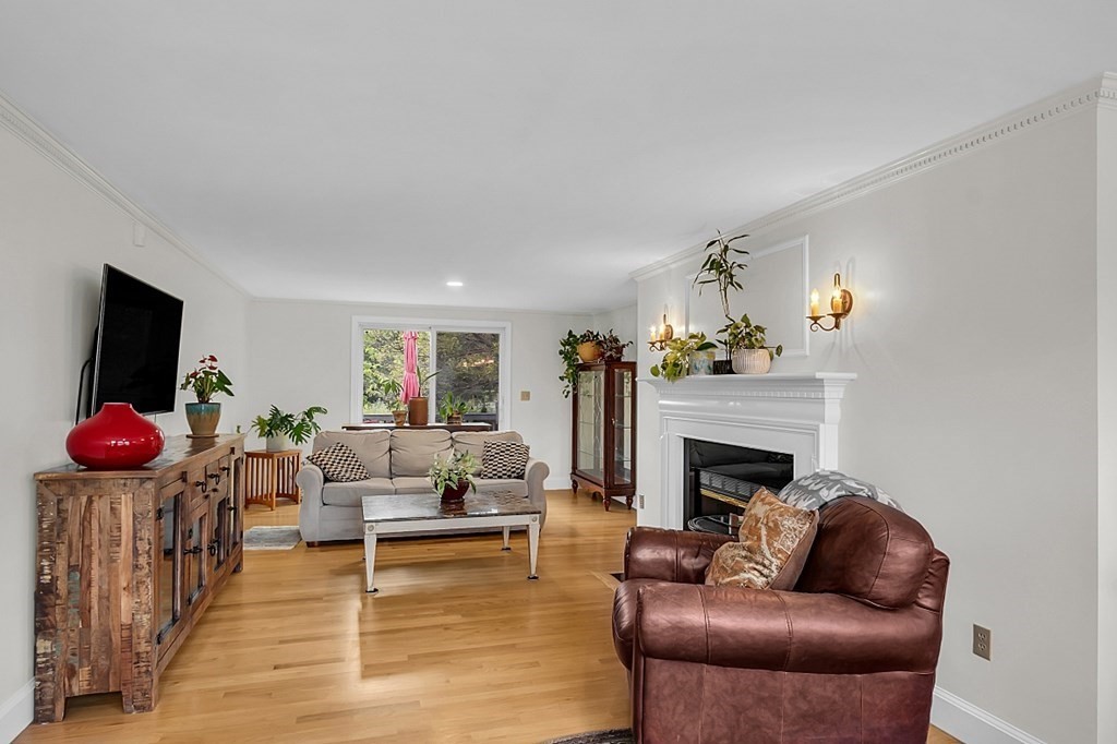 98 Nells Pond Road Lynn, MA 01904 - Photo 5 of 42 Gallery Image 5