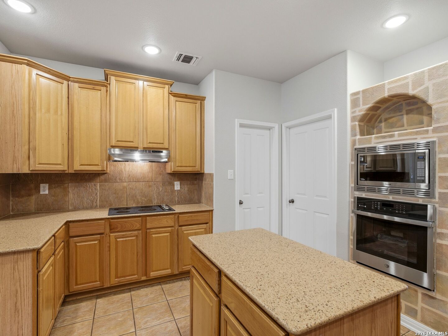 9406 Potters Point Helotes, TX 78023 - Photo 18 of 41