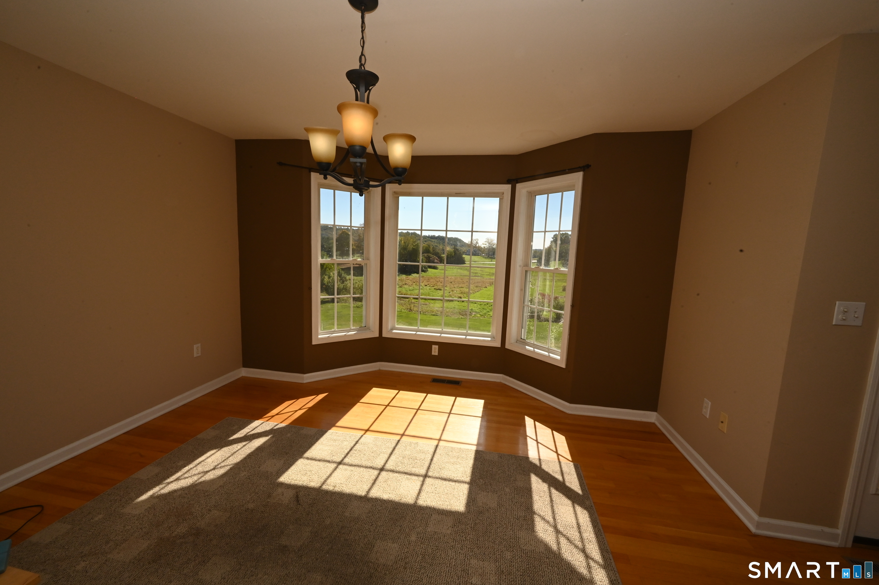 680 Totoket Road North Branford, CT 06472 - Photo 9 of 39 Gallery Image 9