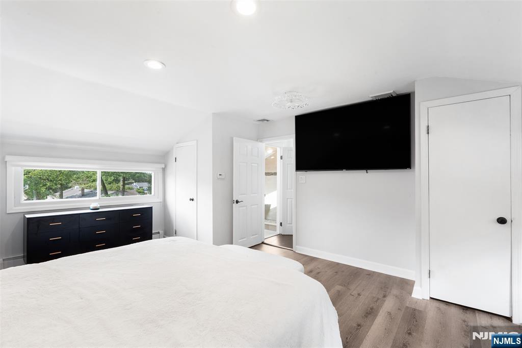 33 Beverly Road West Caldwell, NJ 07006 - Photo 14 of 37 Gallery Image 14
