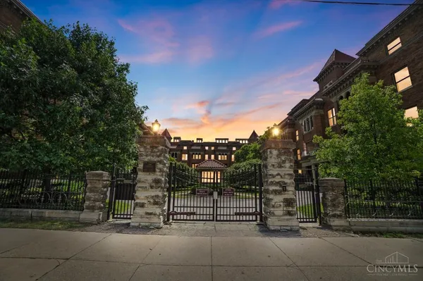 $289,900 | 2356 Park Avenue, Unit 54, Cincinnati, OH 45206