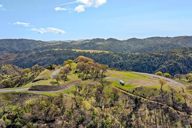 $899,000 | 11250 Skaggs Springs Road, Geyserville, CA 95441