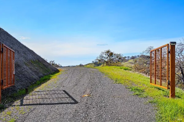 $875,000 | 11250 Skaggs Springs Road, Geyserville, CA 95441