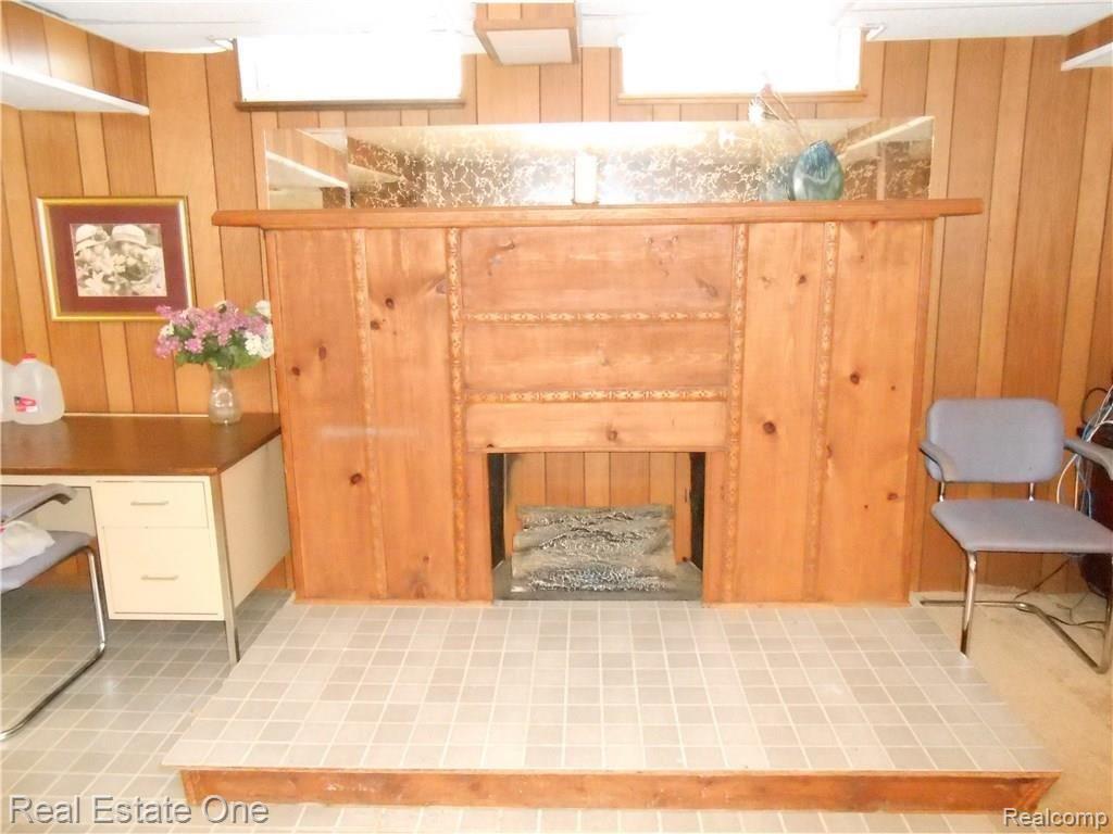 4982 Valley Road Trenton, MI 48183 - Photo 12 of 15 DSCN1642.JPG