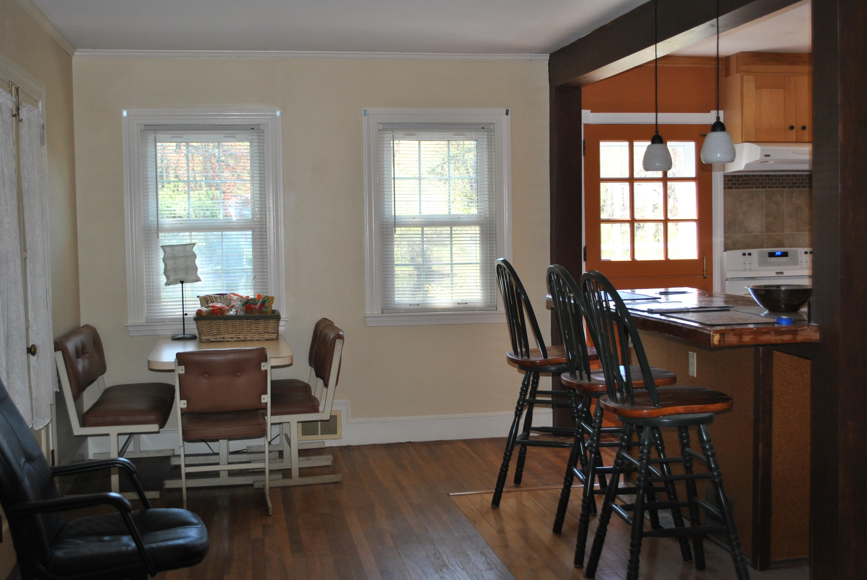 83 Lake Drive Centerville, MA 02632 - Photo 9 of 35 a dining room with furniture and window