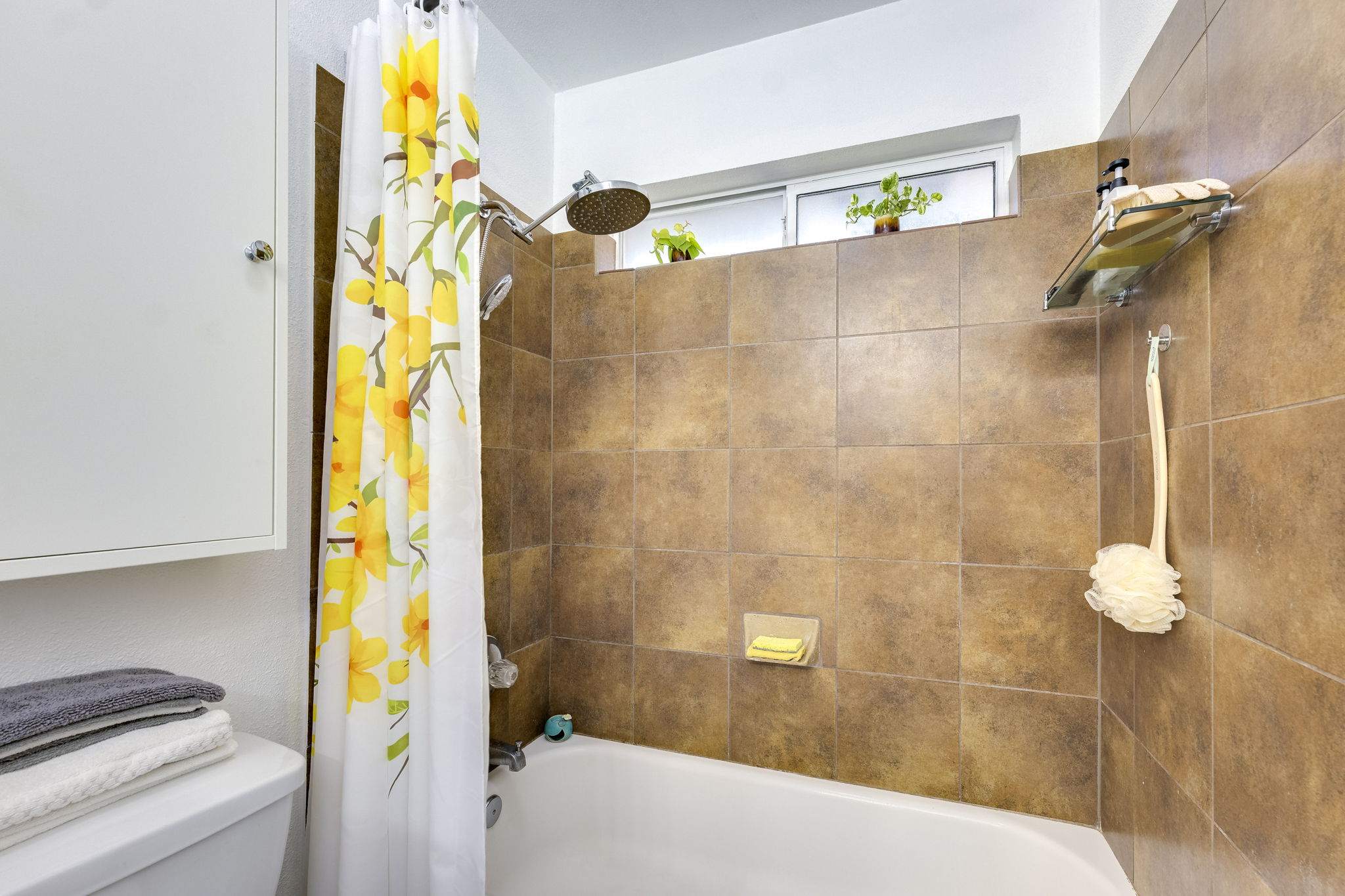 507 Clear Spring Lane Leander, TX 78641 - Photo 19 of 25 a bathroom with a shower