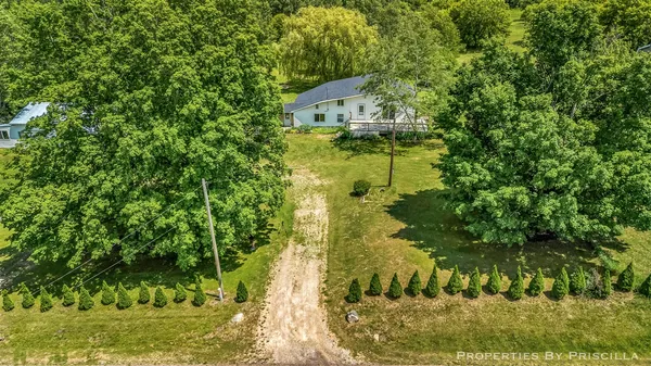 $315,000 | 16134 Peach Ridge Avenue, Kent City, MI 49330