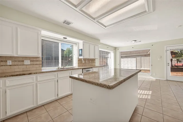 $2,400 | 1918 Shadow Forest Drive, Katy, TX 77494