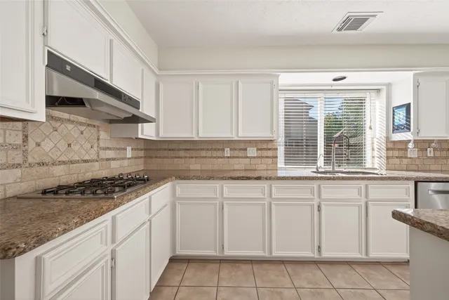 $2,400 | 1918 Shadow Forest Drive, Katy, TX 77494