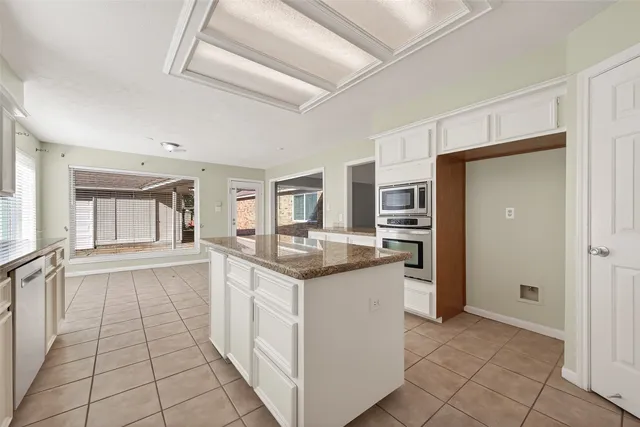 $2,400 | 1918 Shadow Forest Drive, Katy, TX 77494