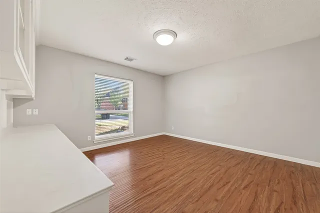 $2,400 | 1918 Shadow Forest Drive, Katy, TX 77494