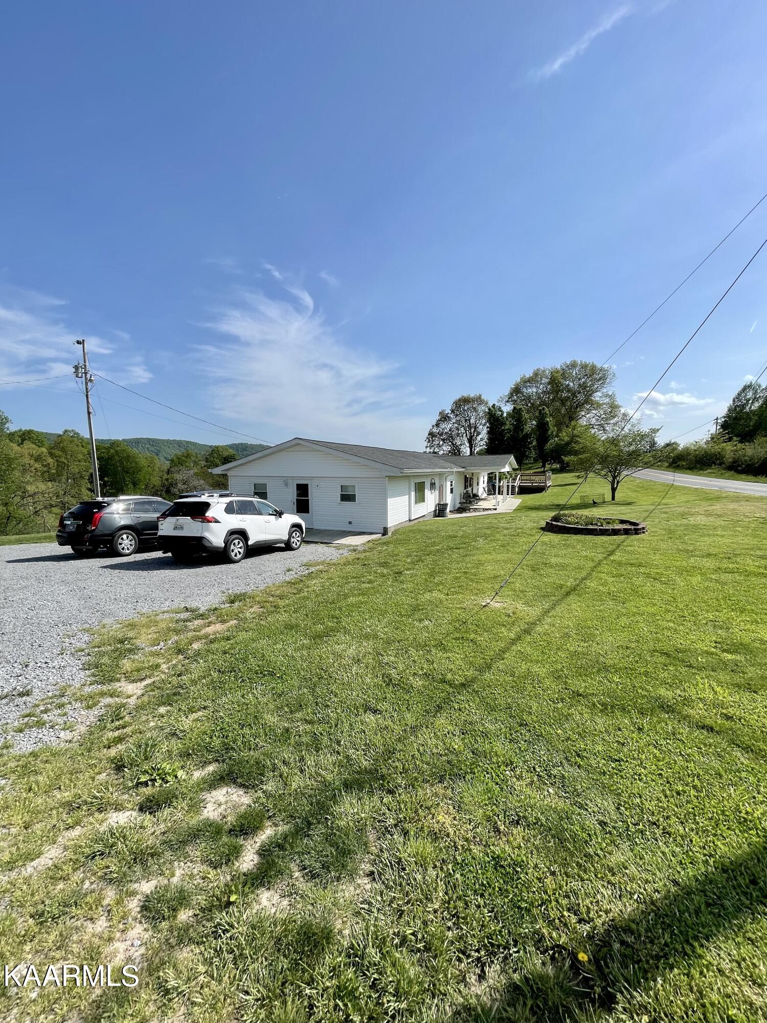 2334 Cave Springs Road Tazewell, TN 37879 - Photo 5 of 34 D4E2CBA6-FCEE-4E27-A63A-C09D403EAA2F