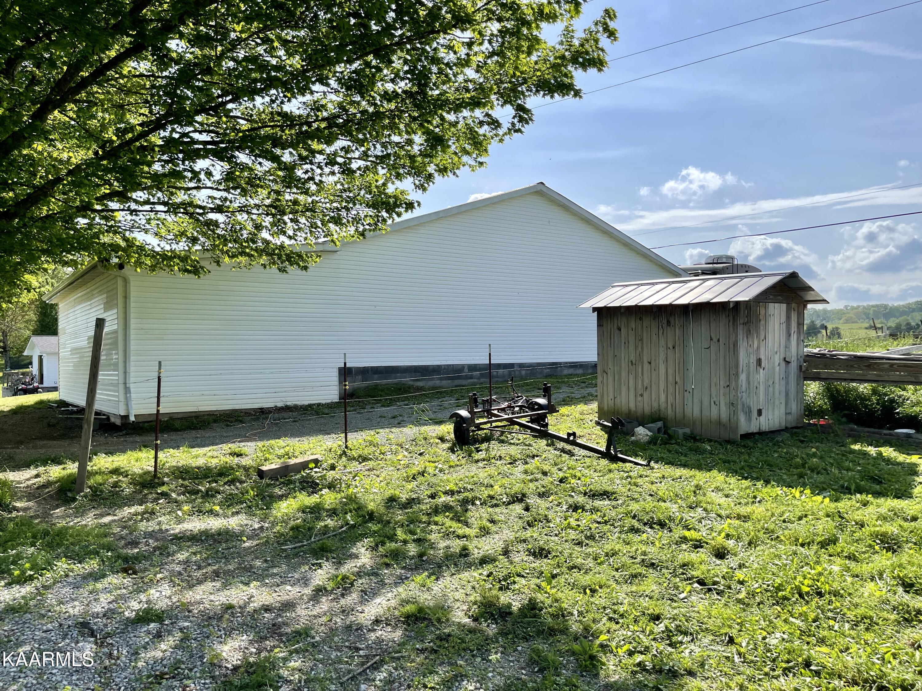 2334 Cave Springs Road Tazewell, TN 37879 - Photo 6 of 34 30449A91-5F69-42E6-AAE0-E49B73C0B8F3