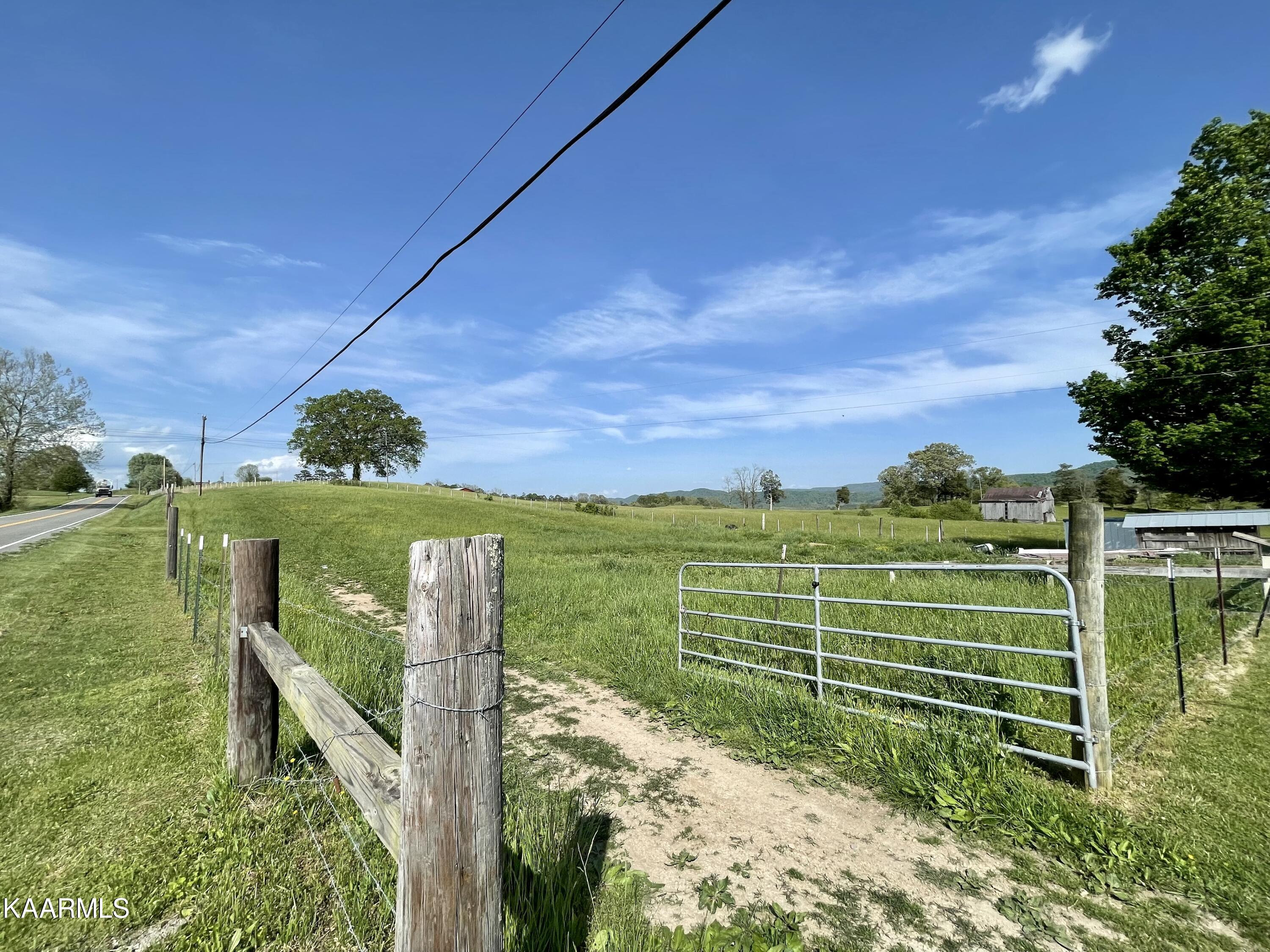 2334 Cave Springs Road Tazewell, TN 37879 - Photo 8 of 34 554A3DE8-2663-4763-8EBA-E15404FD68E9