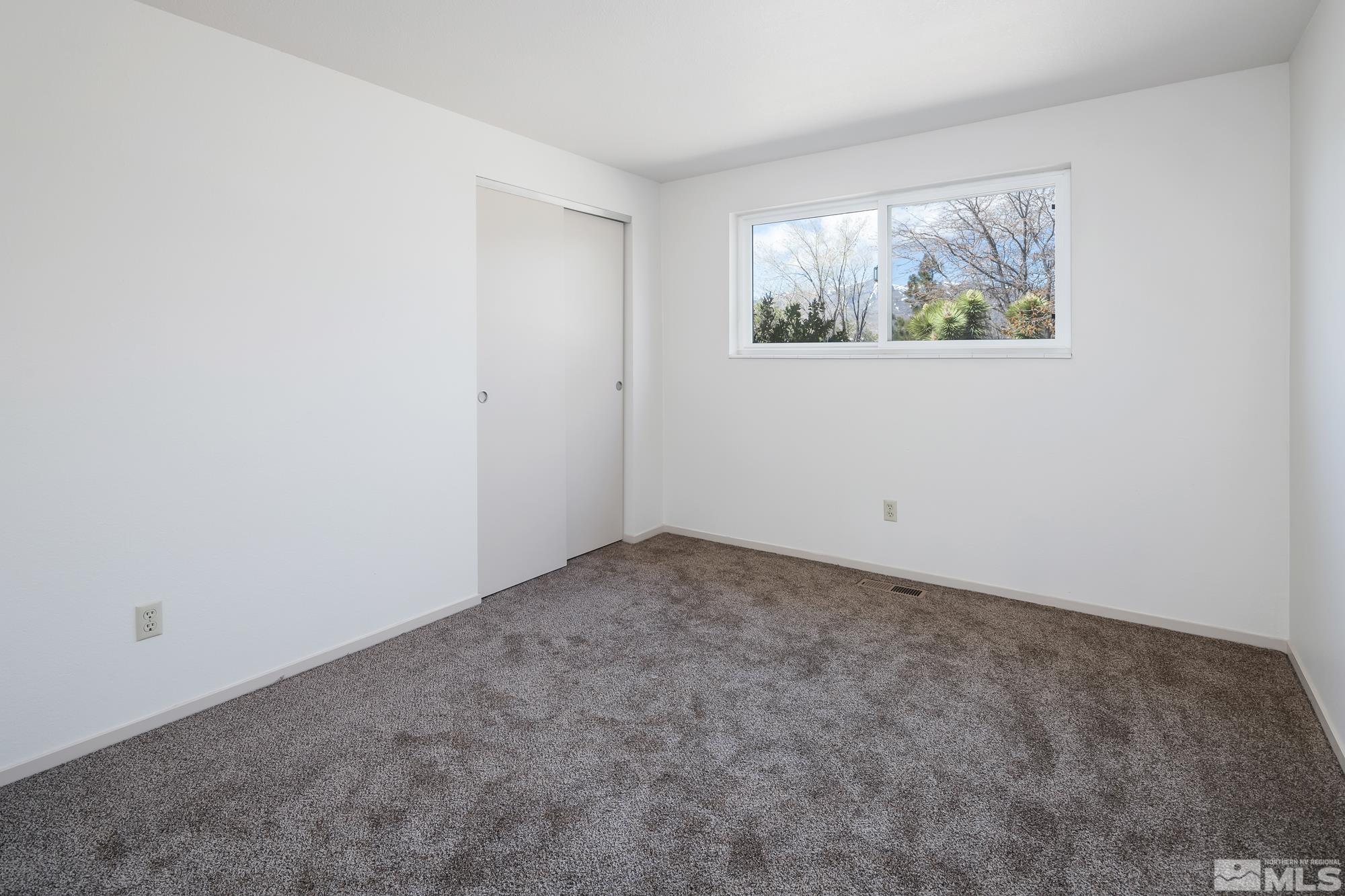 835 Sherman Way Reno, NV 89506 - Photo 14 of 40 Photo 14